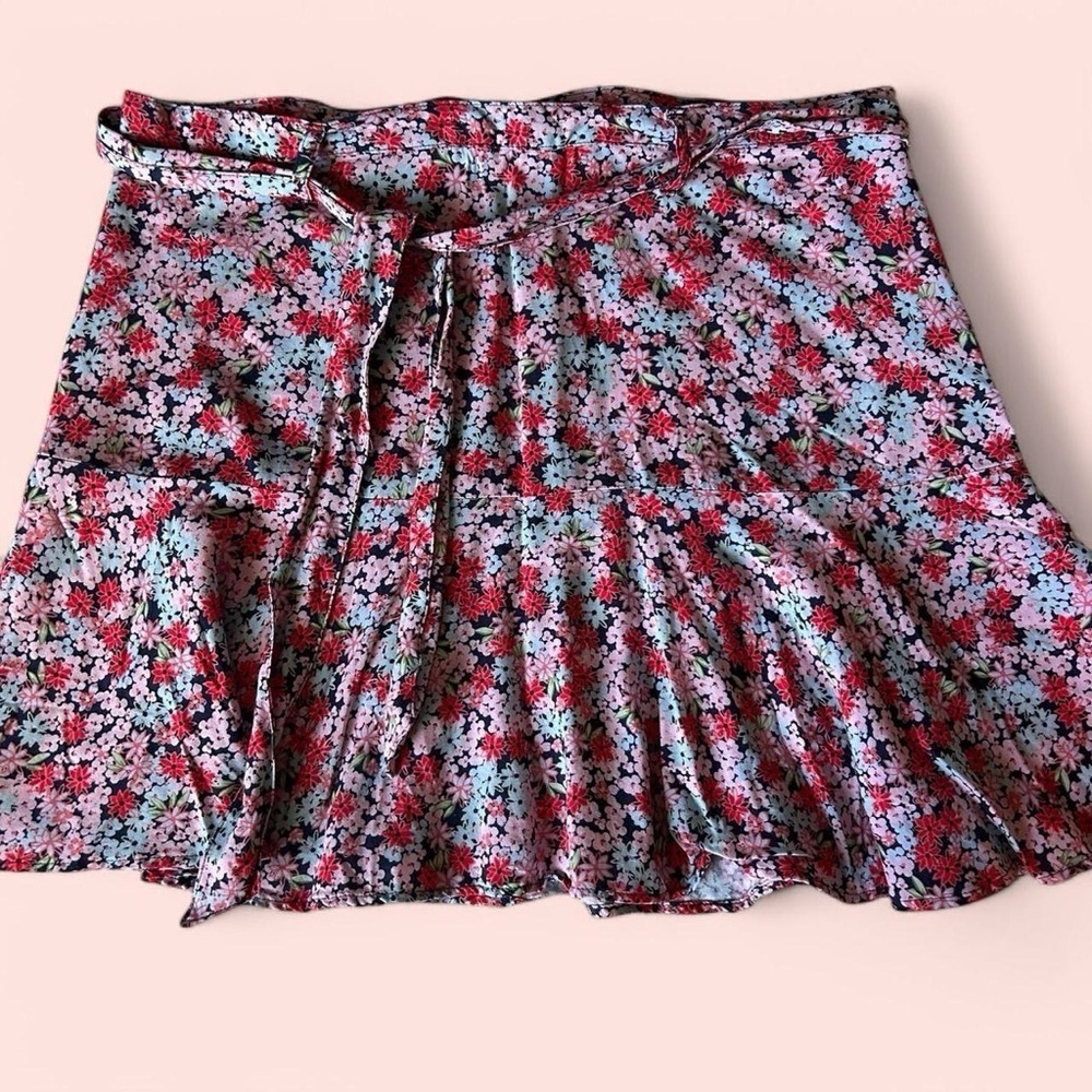 Red & Pink Floral Mini Skirt with Tie Belt –Size L